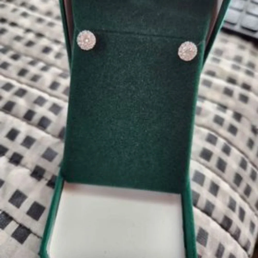 Moisanite. 5 ctw whit gold earrings - Picture 2 of 3